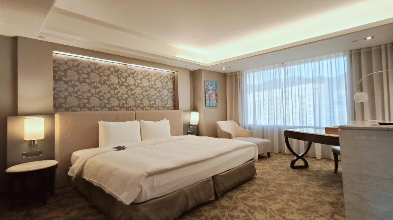 S Aura Hotel Taipei Quarto foto